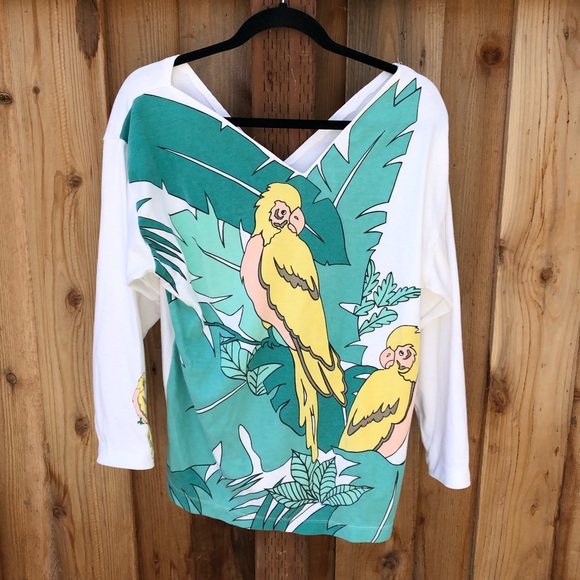 Vintage 90’s top with parrot design - Picture 2 of 6